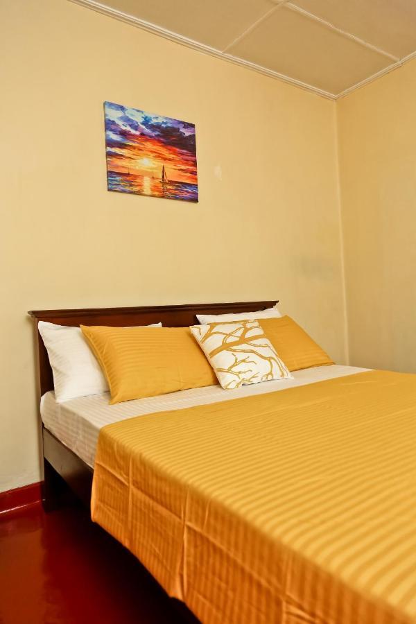 Merlyn Villa Negombo Exterior photo