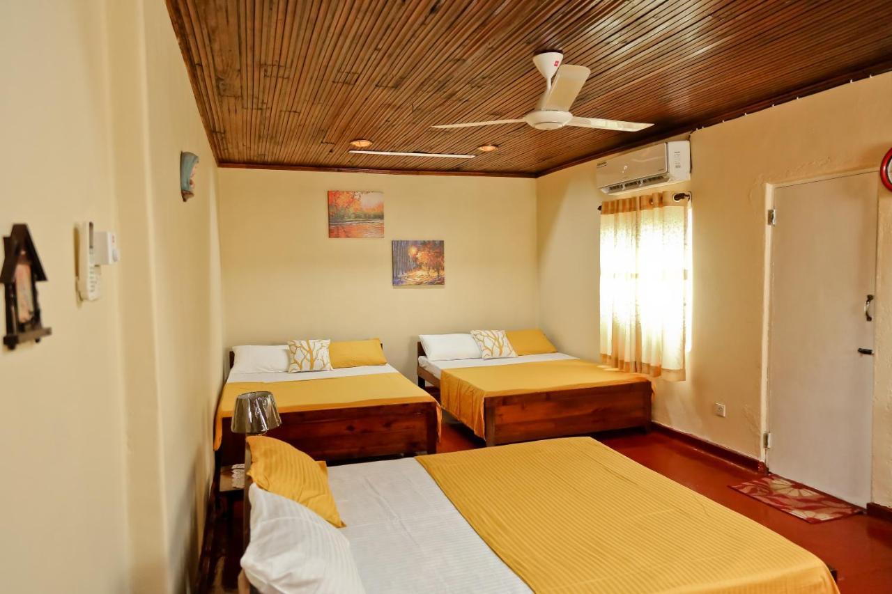 Merlyn Villa Negombo Exterior photo
